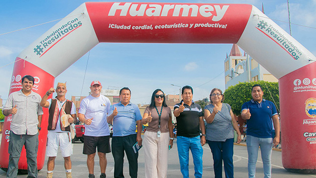Alcalde apertura travesía 4 x 4 Huarmey 2025