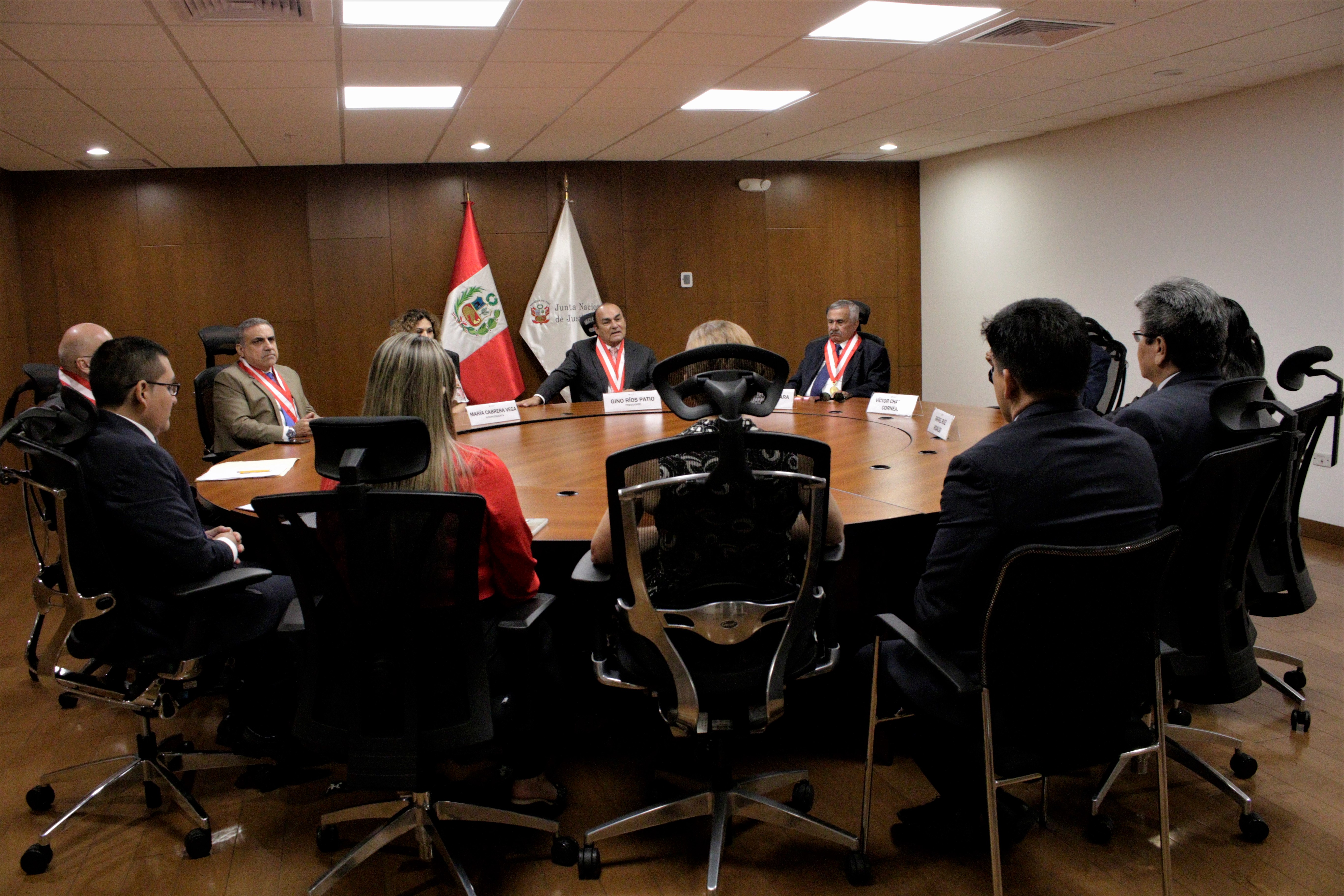 Reunión con sindicatos JNJ