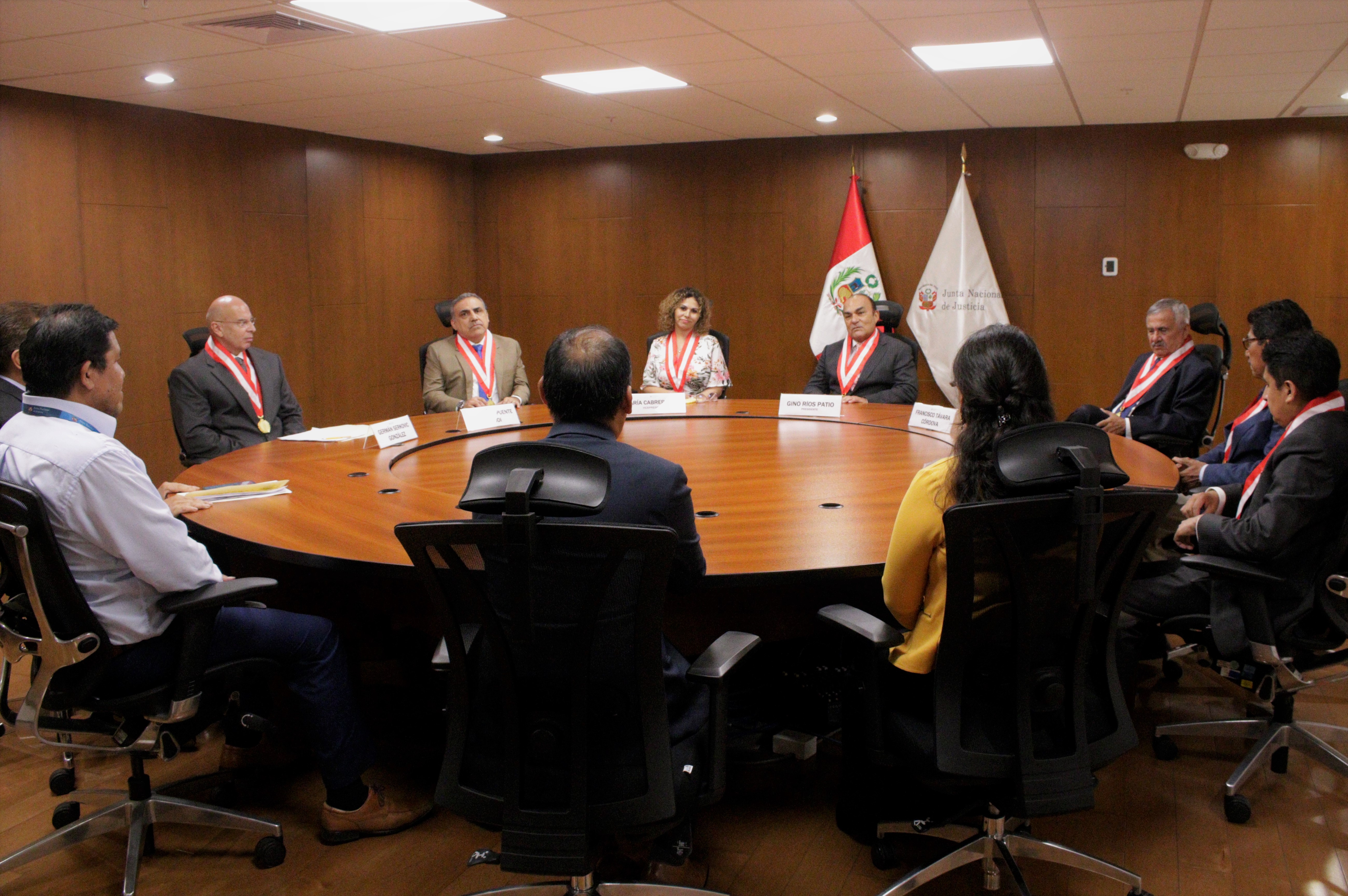 Reunión con sindicatos JNJ