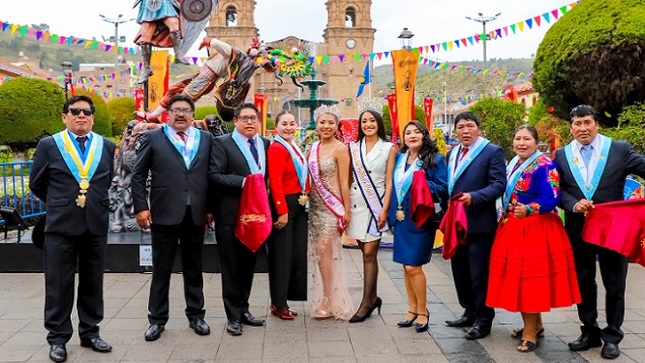 Con fe, cultura y tradición, puno celebra el LX Aniversario de la Federación Regional de Folklore y Cultura