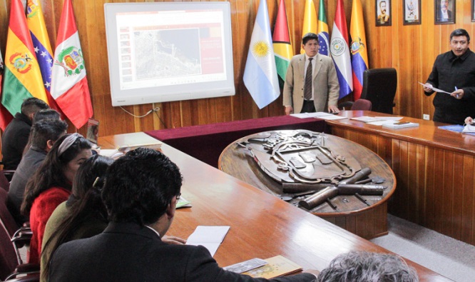 Municipalidad de Puno e instituciones de salud establecen puntos de atención médica para la Festividad Virgen de la Candelaria 2025