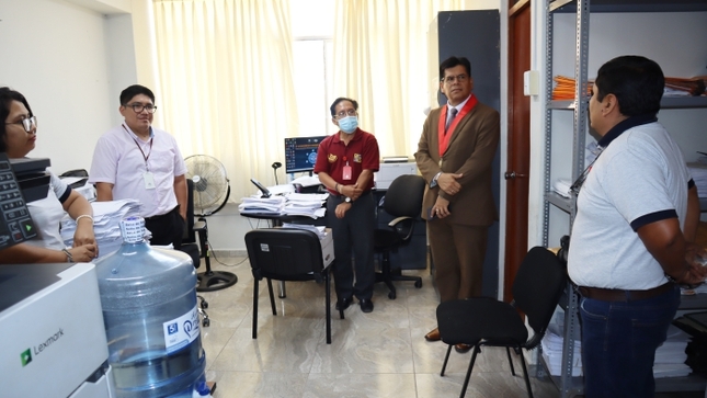 Presidente de la Corte Superior de Piura visita órganos jurisdiccionales de Paita