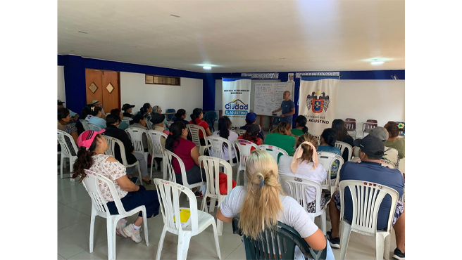 Este evento tuvo como propósito principal promover el desarrollo de habilidades clave para la gestión empresarial, así como fomentar el uso de herramientas innovadoras que permitan impulsar la creación, consolidación y crecimiento de negocios exitosos.
A través de ponencias dinámicas y espacios de interacción, los participantes adquirieron conocimientos valiosos para enfrentar los desafíos del mercado actual y potenciar sus oportunidades de éxito.