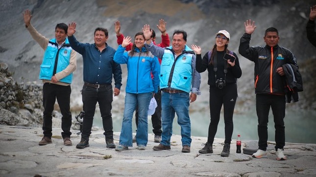 Avance en mantenimiento hacia la vía Llaca 