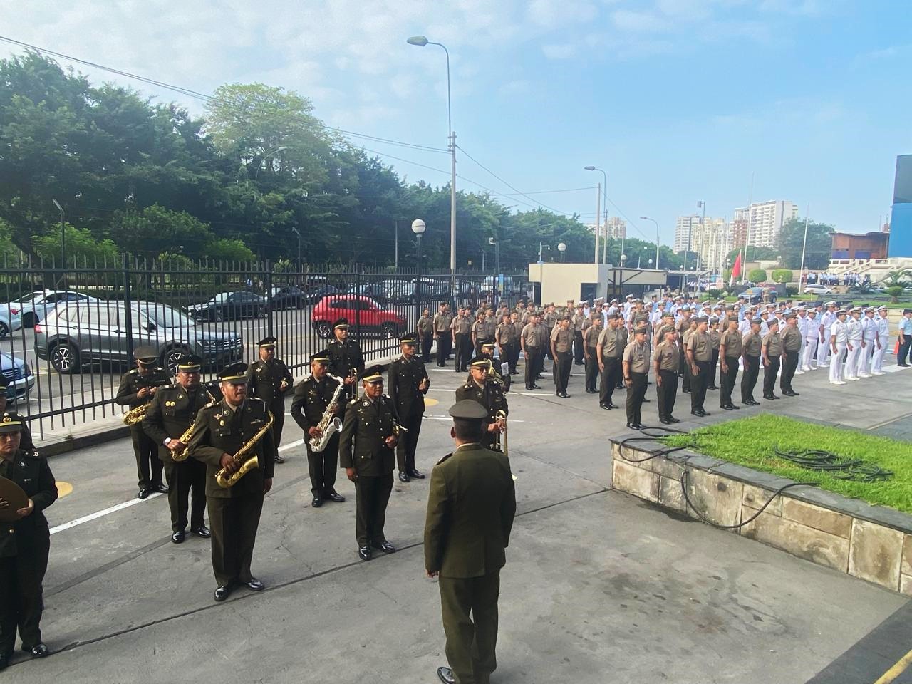 El acto protocolar se llevó a cabo en el frontis de la sede ministerial, en Jesús María