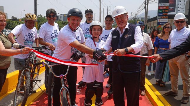 Alcalde de Surco inaugura la renovada ciclovía en la Av. Primavera