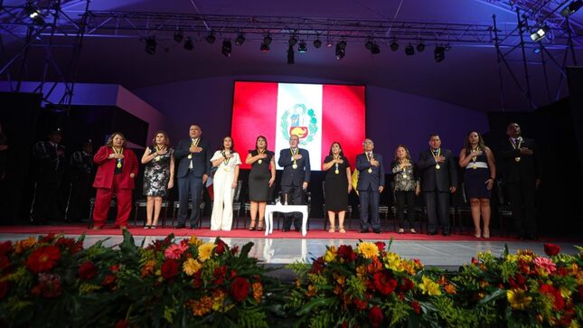 Santiago de Surco celebra su 95° aniversario con una Sesión Solemne encabezada por el alcalde Carlos Bruce