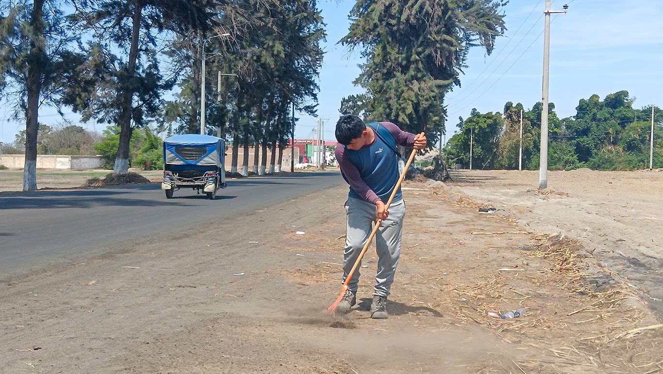 Municipio refuerza limpieza en el ingreso a San Jacinto