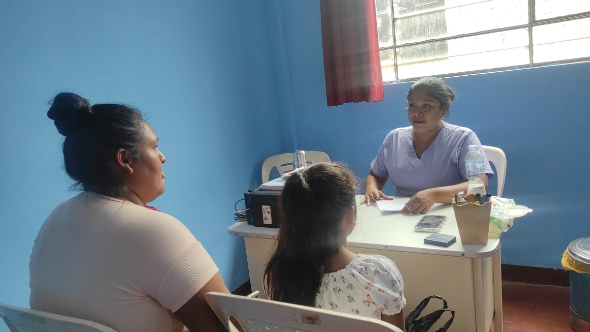 Campaña médica gratuita llegó a Huiña