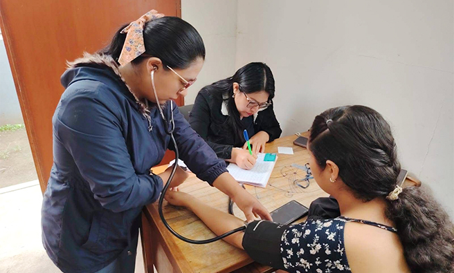 Familias de Huancabamba se benefician con compaña integral de salud