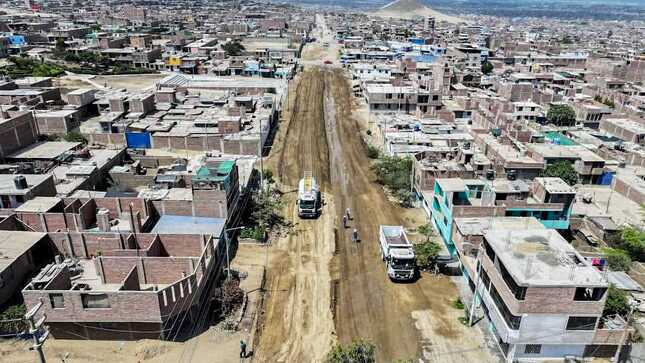 Gore La Libertad Ya Ha Nivelado 20 Km De Alto Trujillo Con Su Propia Maquinaria