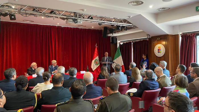Embajada del Perú en Italia presenta libro de autor italiano acerca del héroe nacional Coronel Francisco Bolognesi
