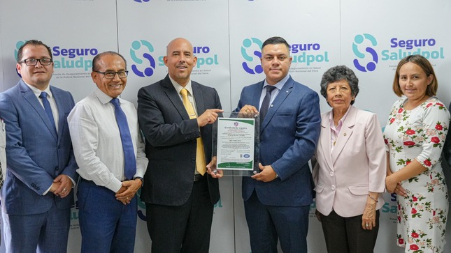 Seguro Saludpol recibe la certificación internacional ISO 14001, reafirmando su compromiso con el medio ambiente