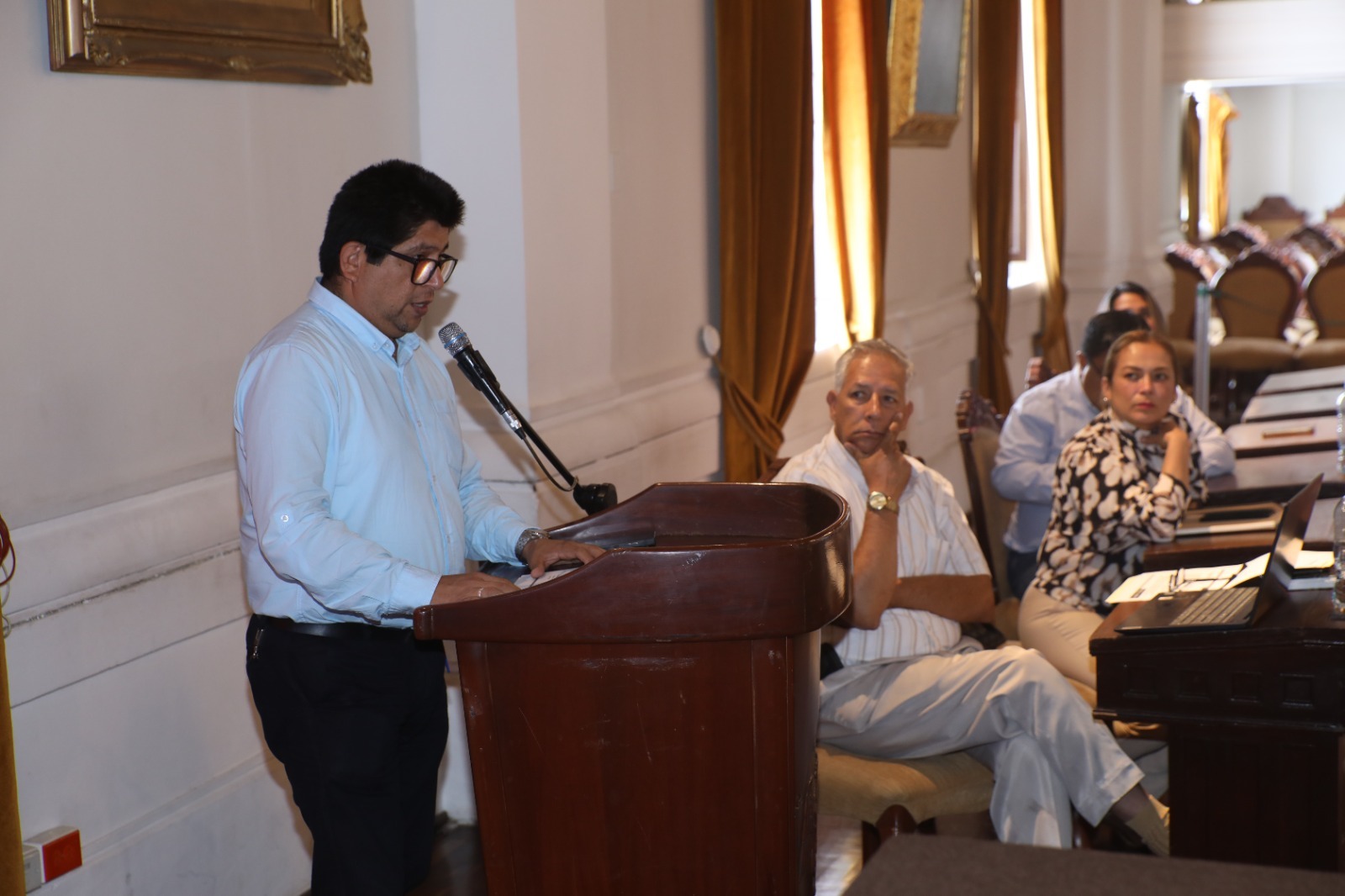 Aprueban reglamento de ceremonial y protocolo en la MPT