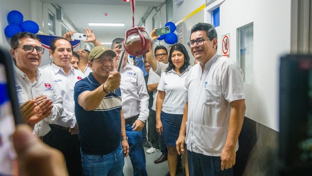 Dr. René Chávez mejora sala de hospitalización del departamento de cirugía, lavandería y subestación del HRL."