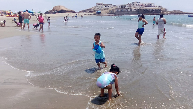 ¡Vacaciones divertidas kids 2025! – un día de playa en familia