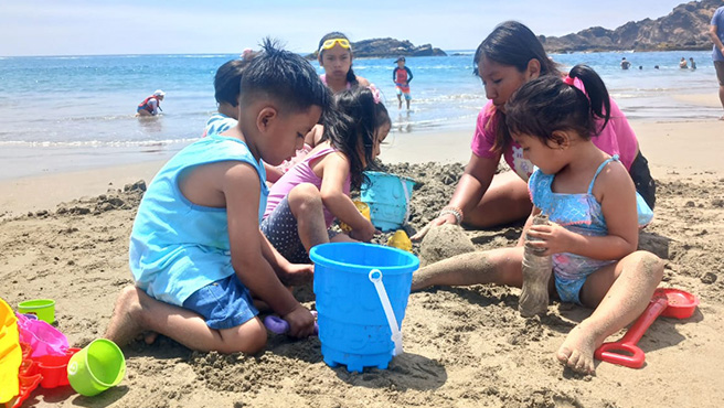 ¡Vacaciones divertidas kids 2025! – un día de playa en familia
