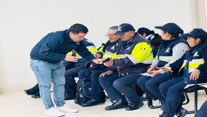 Capacitando a un equipo de serenos con la aplicación Smart Muni