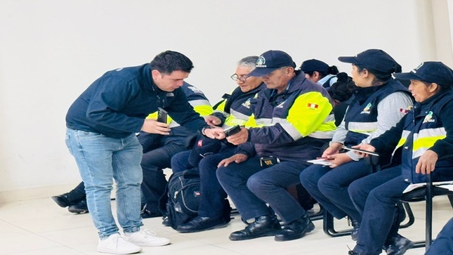 Capacitando a un equipo de serenos con la aplicación Smart Muni