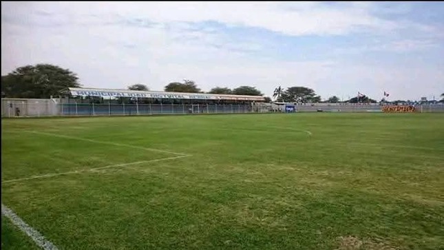 Gestión del gobernador Luis Neyra hará realidad mantenimiento del Estadio de Bernal en Sechura