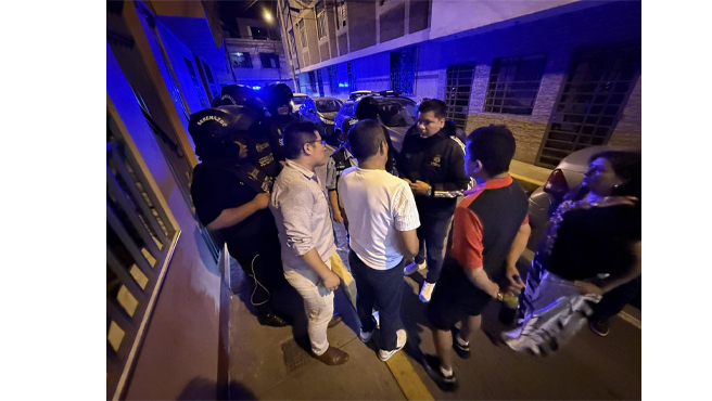Esta acción busca mantener el orden y garantizar la tranquilidad de nuestros vecinos.
Seguimos trabajando por el bienestar de nuestra comunidad.
#ElAgustino #OrdenySeguridad #TrabajoCoordinado