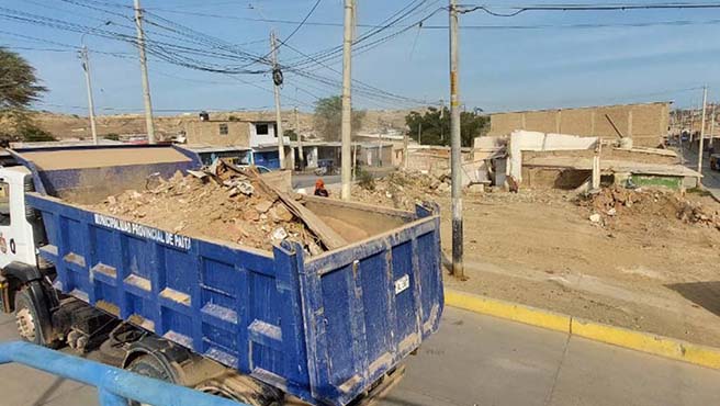 Municipalidad realizó limpieza en terreno del local comunal del PUEBLO JOVEN 13 DE JULIO