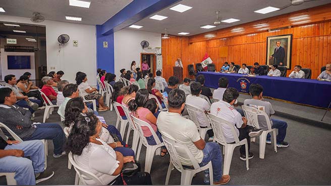 Alcalde pedro cuadros juramentó a OCHO NUEVAS JUVECOS