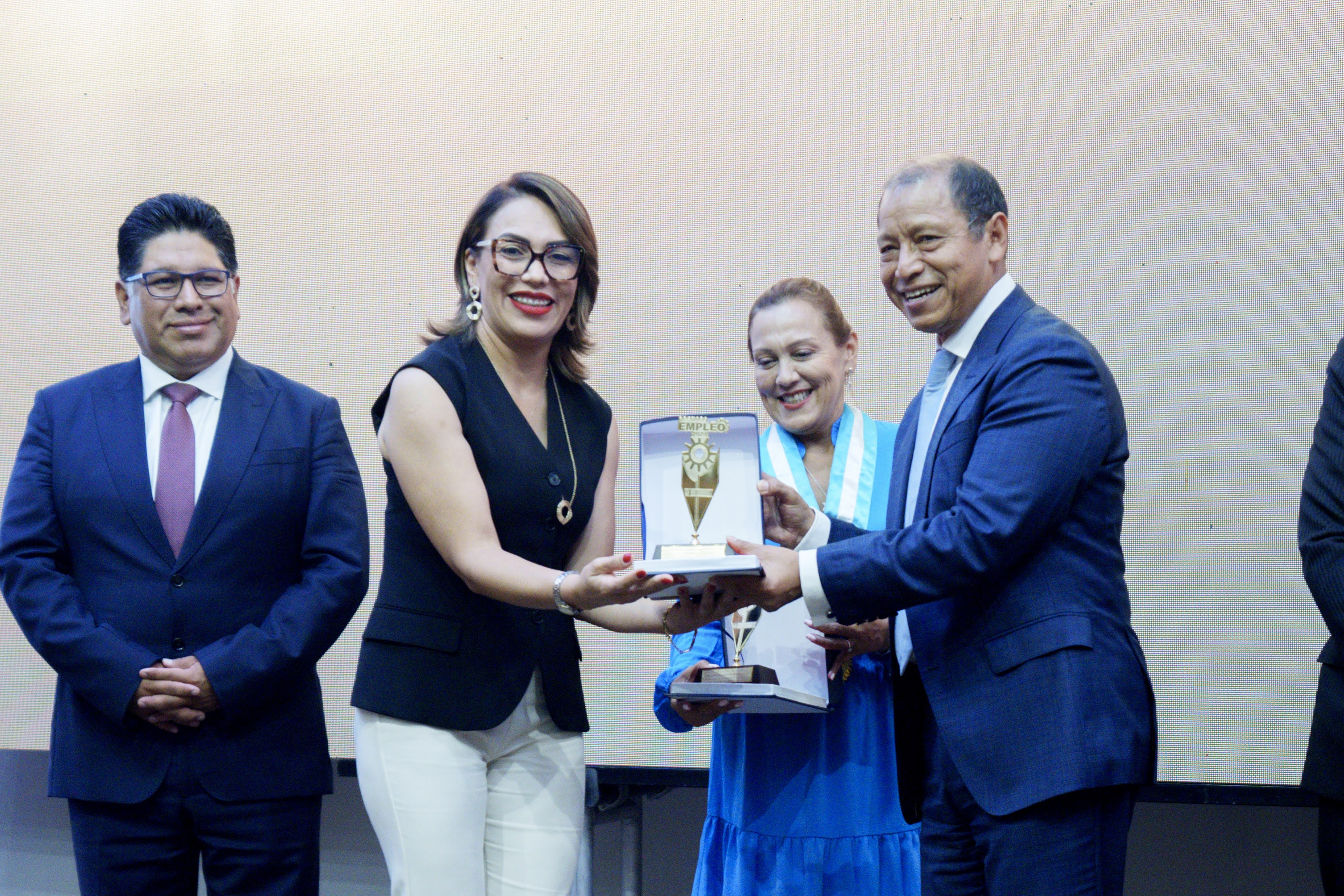 Surquillo gana el Premio Empleo 2024