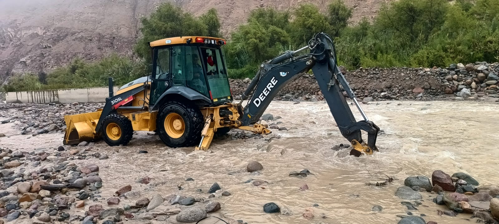 EPS Moquegua inició los trabajos de limpieza en dicho sector.