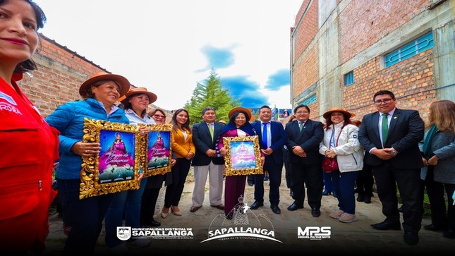 Visita de la Ministra de la Mujer al "Comedor Peregrino IV Mamacha Cocharcas"
