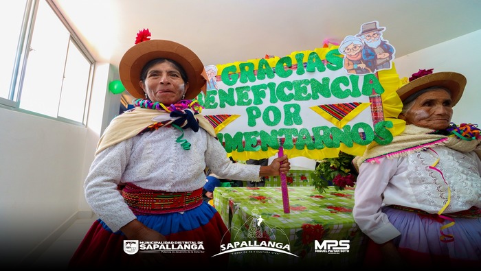 Visita de la Ministra de la Mujer al "Comedor Peregrino IV Mamacha Cocharcas"