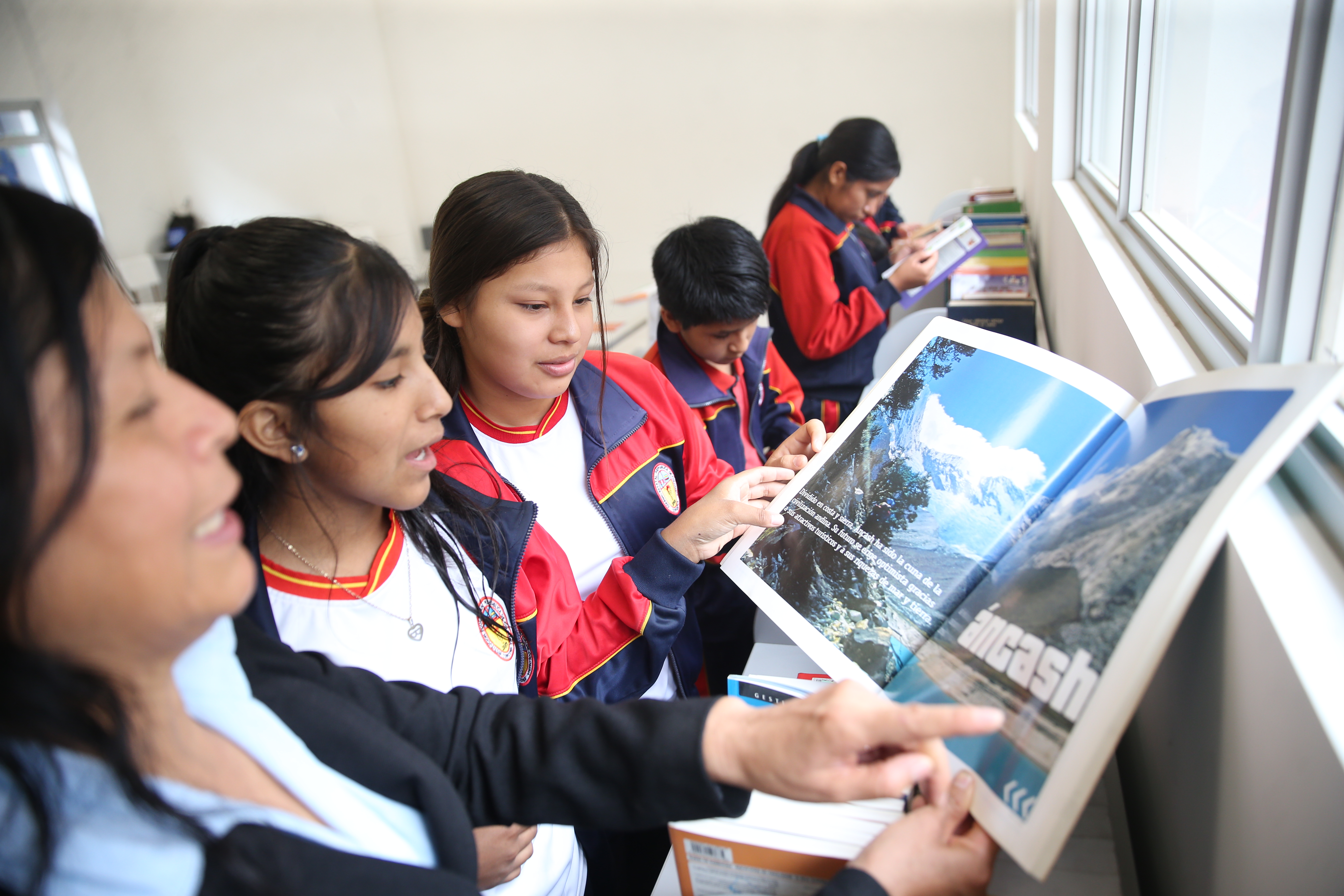 Gobierno inaugura moderno colegio en Huarochirí para más de 280 estudiantes