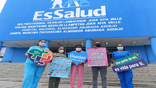 Paciente sorda agradece a EsSalud en lenguaje de señas tras recibir un trasplante de riñón