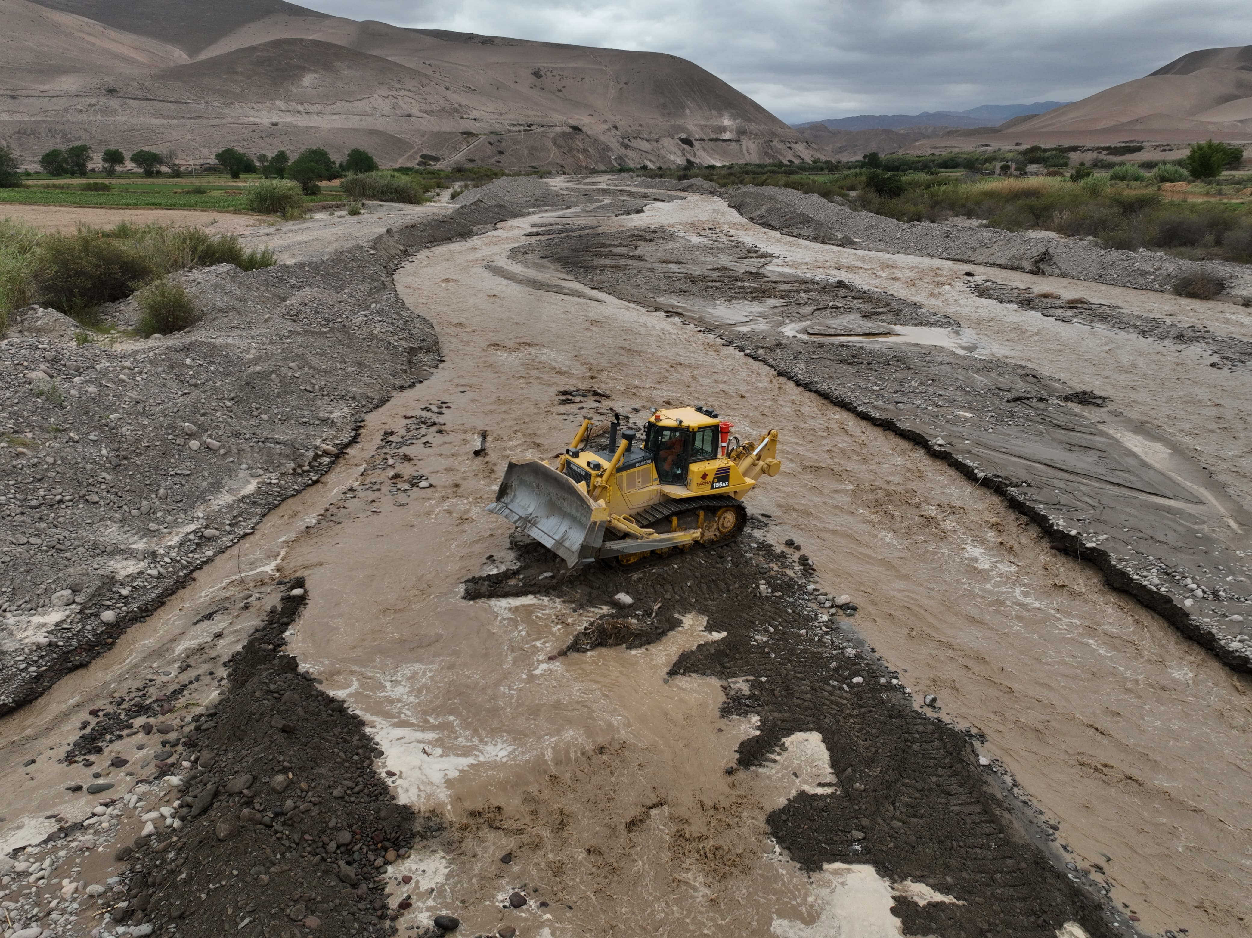 Accionan ante crecida de caudal en río Sama