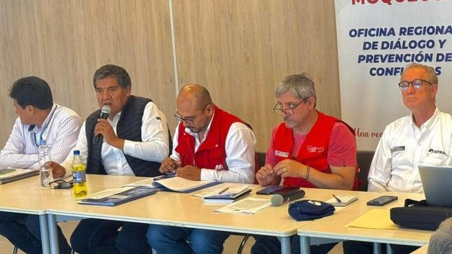La Municipalidad Provincial de Mariscal Nieto, representada por su gerente municipal CPC. Carlos Alberto Ponce Zambrano participó activamente en la reunión de trabajo convocada por la Secretaría de Gestión Social y Diálogo de la Presidencia del Consejo de Ministros.