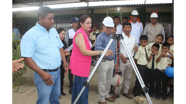 Colocamos la primera piedra para el proyecto de mejoramiento de la I.E. N° 15106 en el caserío Los Zapata, Zona de Malingas