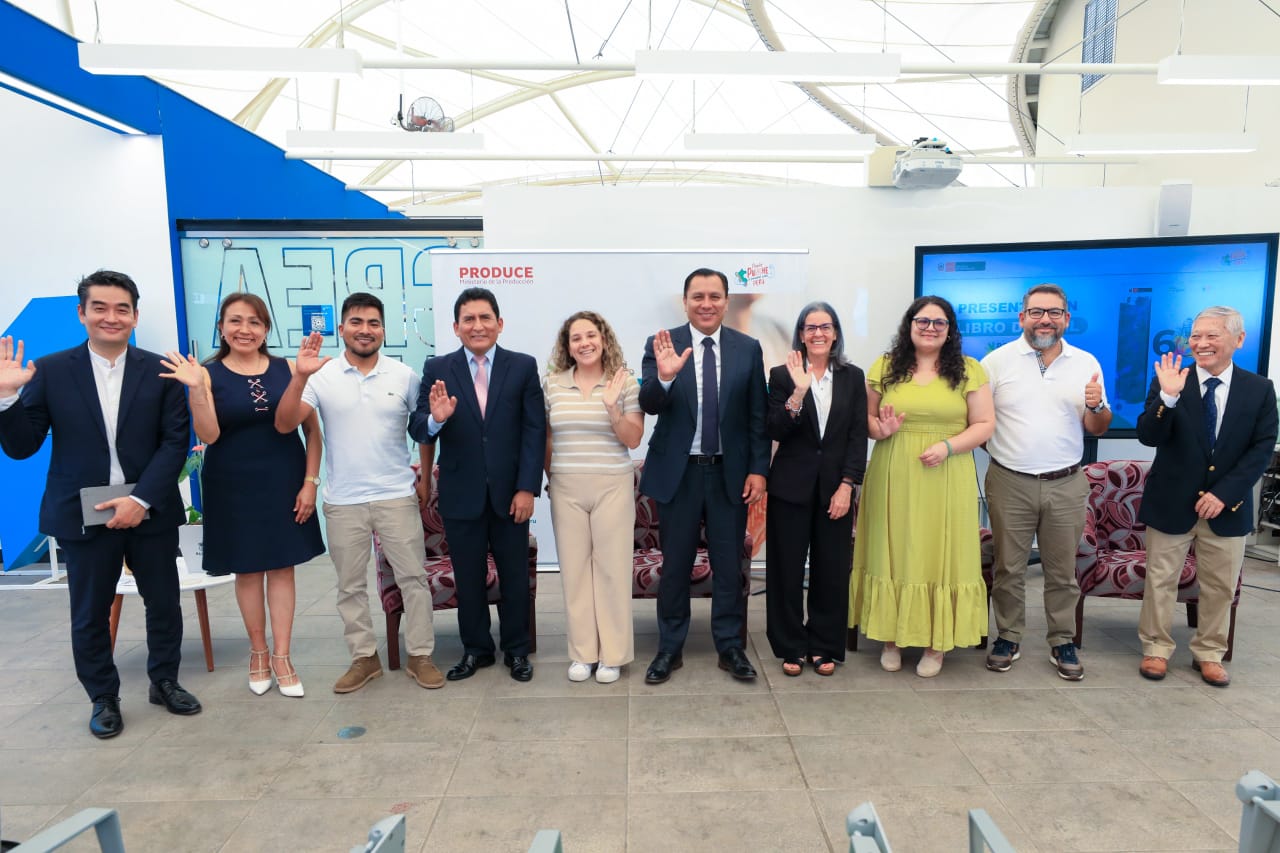 Imagen de la ceremonia de presentación del libro digital “60 Proyectos de Innovación y Emprendimiento”.
