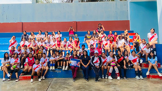 Municipalidad realiza talleres informativos de salud y autoestima a las alumnas de la academia de deporte Áncash 52