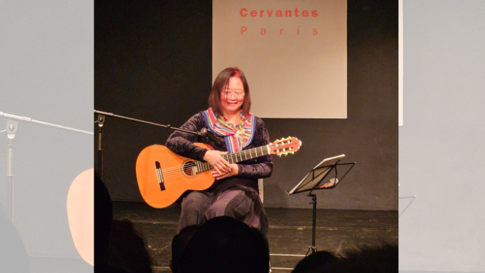 Guitarrista peruana Virginia Yep cautiva al público en el Instituto Cervantes de Paris