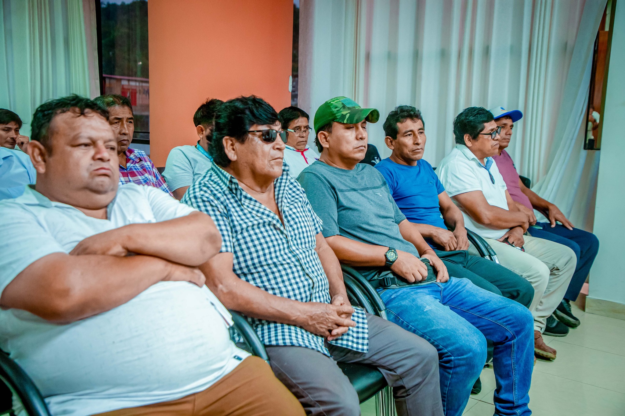 Empresas y Asociaciones dedicados al servicio de transporte público de pasajeros en vehículos menores (mototaxis).