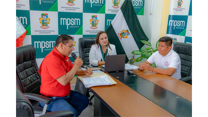Alcaldesa renueva convenio de adopci贸n de parque.