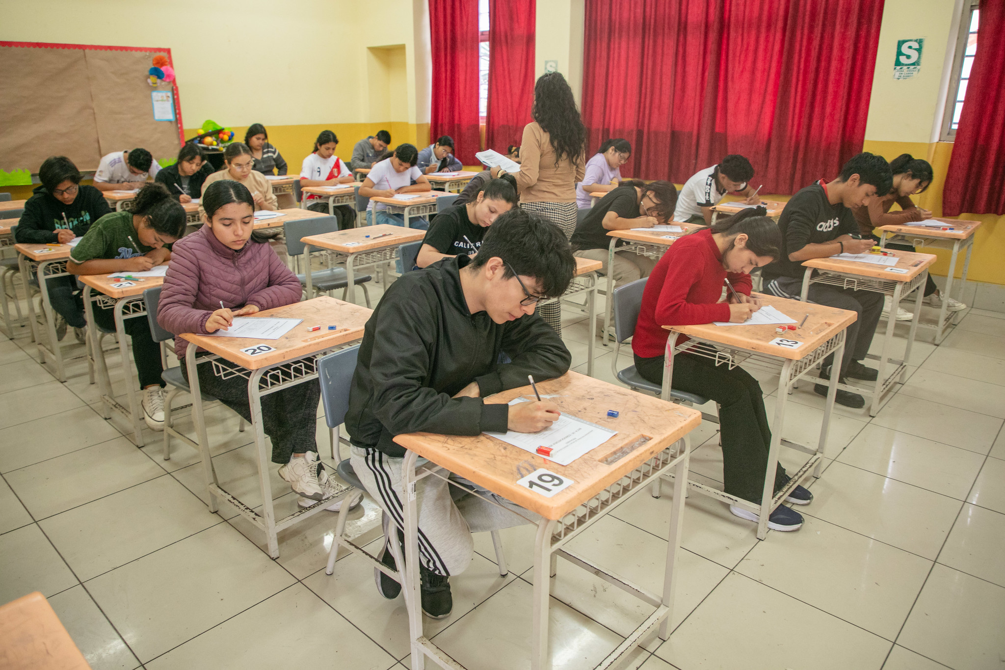 Más de 23 000 estudiantes rendirán este domingo la primera fase de evaluación para ingreso a los COAR