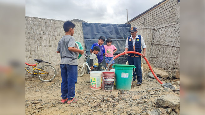 Reparto de agua en el A.H. Villa Hermosa 2