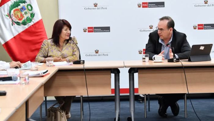 Rosa Vásquez coordina con el MEF mayor inversión para el desarrollo de la región Lima