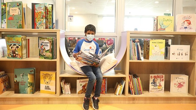 Inauguran la primera biblioteca hospitalaria en el Instituto Nacional de Enfermedades Neoplásicas