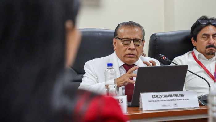 El director general del INSN, Dr. Carlos Urbano Durand, participó en la Mesa de Trabajo “Avances y desafíos en la detección y tratamiento del cáncer infantil” realizado en el Congreso de la República.