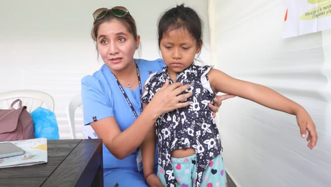 Día Mundial de Cáncer Infantil Minsa realizó detección temprana a niñas y niños en Mercado Productores Santa Anita