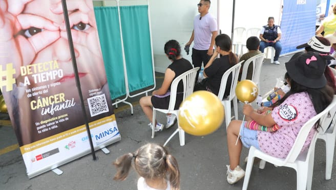 Día Mundial de Cáncer Infantil Minsa realizó detección temprana a niñas y niños en Mercado Productores Santa Anita