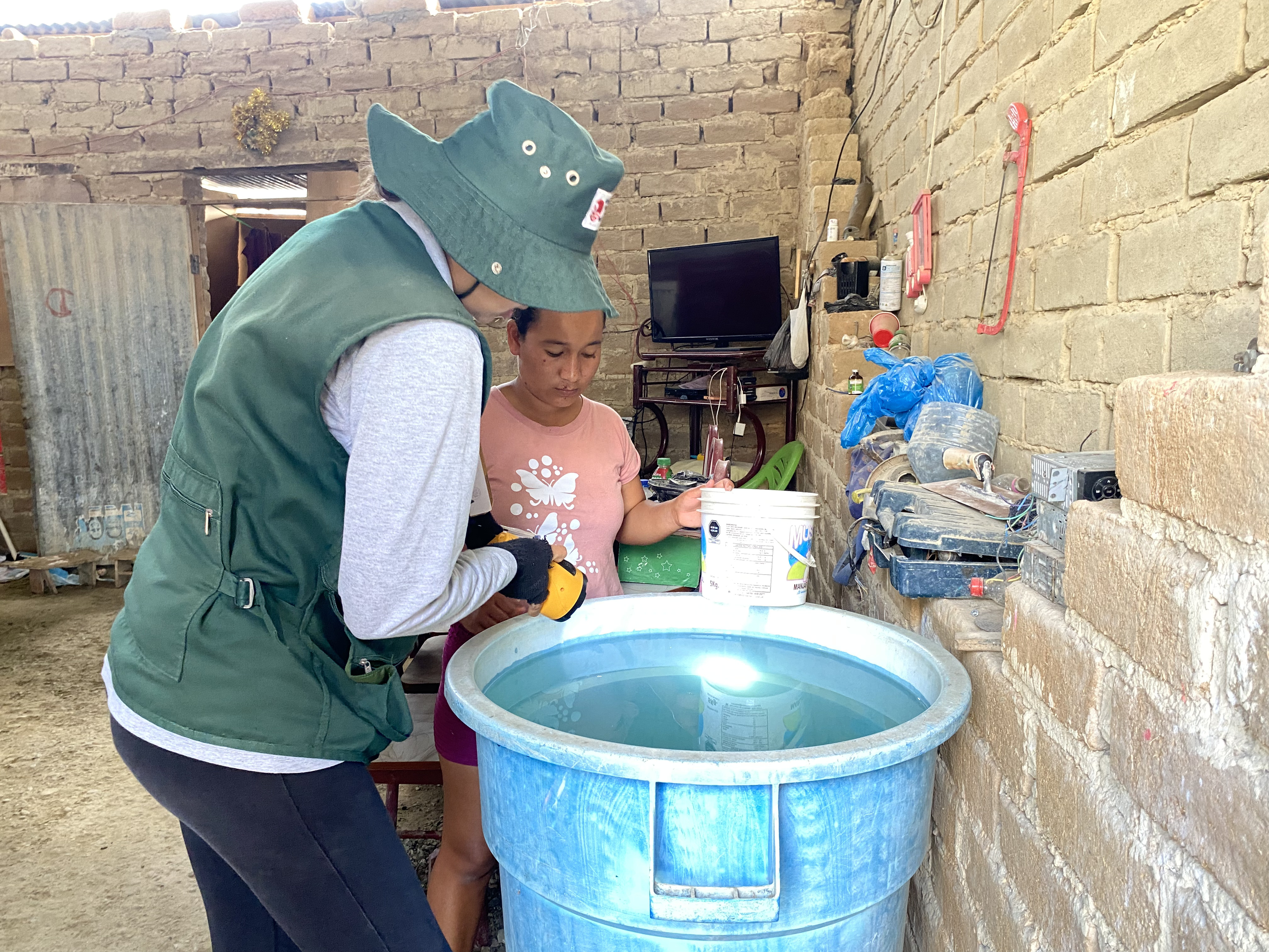 Brigadas de salud realizan visitas domiciliarias, fumigación y charlas informativas para prevenir la propagación del Aedes aegypti