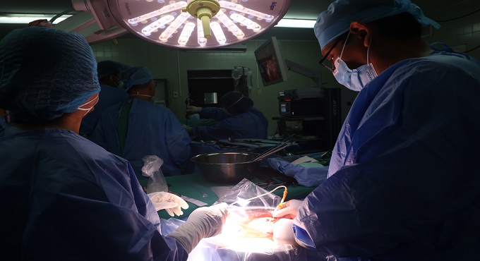 EsSalud: Especialistas del hospital Rebagliati realizan con éxito el primer trasplante renal a un paciente con VIH en el país